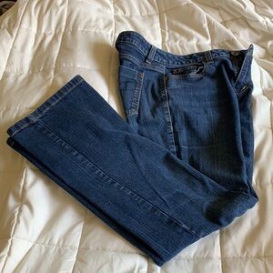 DKNY Women’s Soho Bootcut Jean, Medium Blue Wash, Size 8